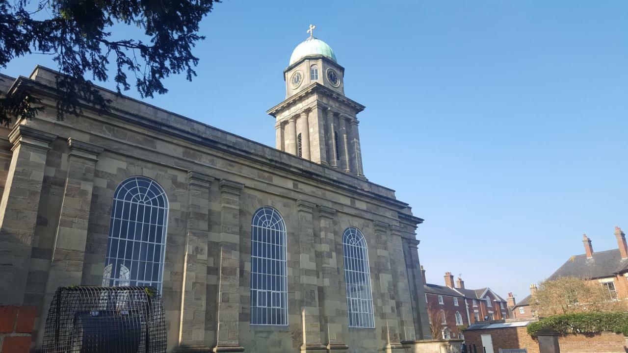 Pageant Lodge Telford Exterior foto